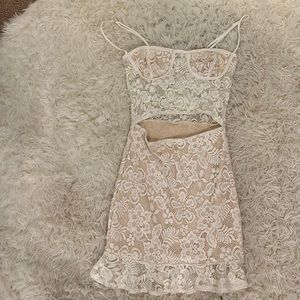 Lucy in the sky lace dress- never worn!